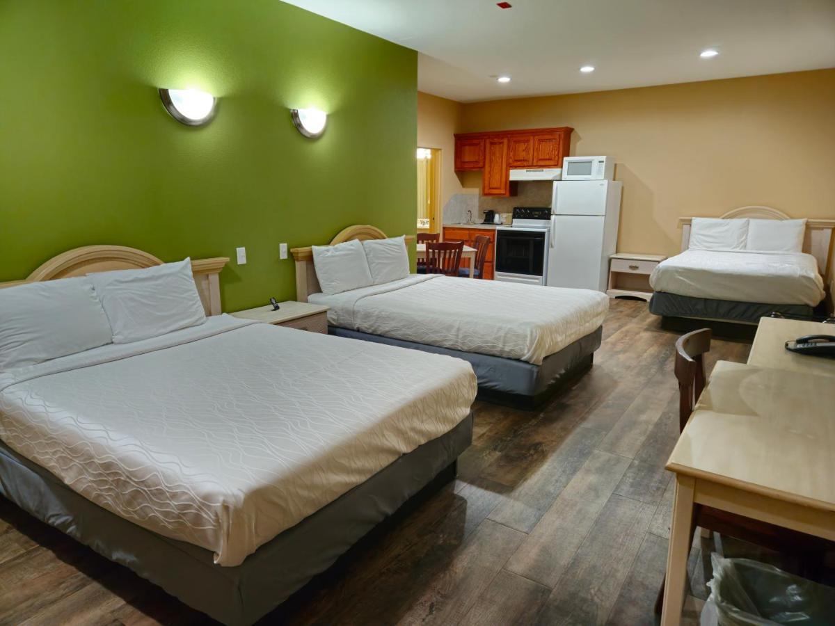 Rusk Weston Inn & Suites المظهر الخارجي الصورة