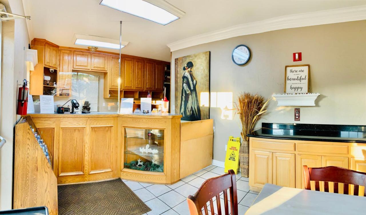 Rusk Weston Inn & Suites المظهر الخارجي الصورة