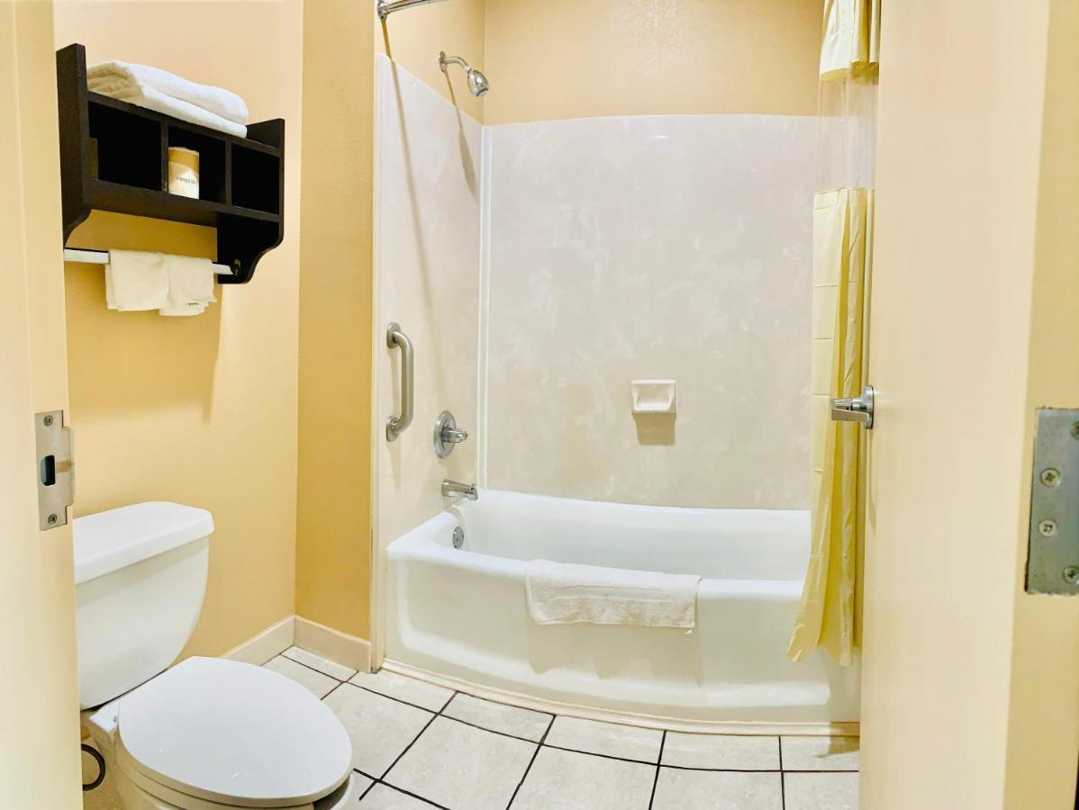 Rusk Weston Inn & Suites المظهر الخارجي الصورة