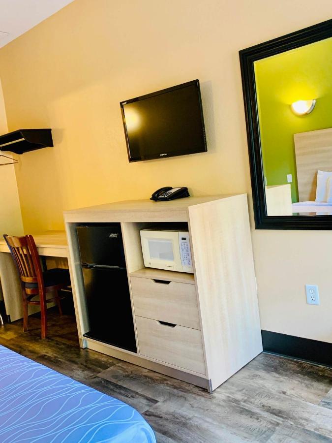 Rusk Weston Inn & Suites المظهر الخارجي الصورة