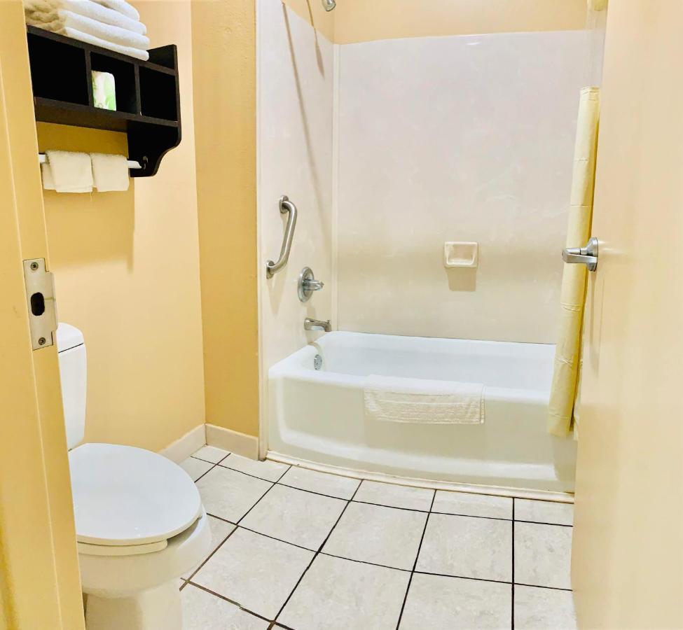 Rusk Weston Inn & Suites المظهر الخارجي الصورة